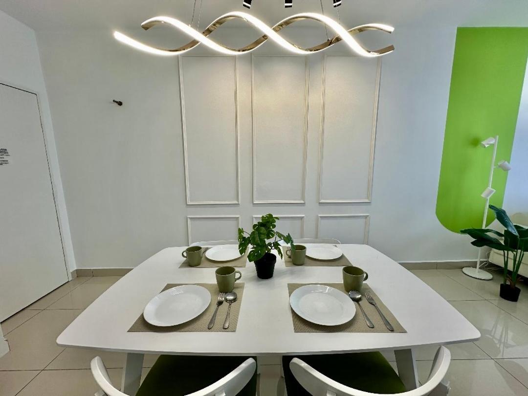 Arc Austin Hills Residensi By Antlerzone Apartment Johor Bahru Ngoại thất bức ảnh